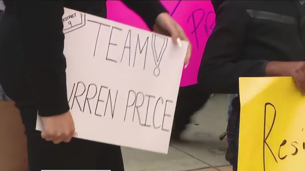 People show support for councilmember Curren Price